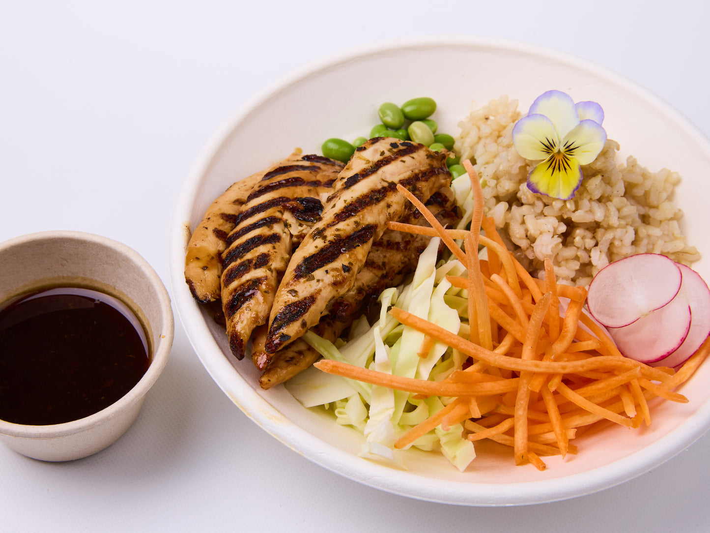 Poke bowl - Yakitori chicken, edamame, carrot, cabbage, radish and seasoned rice